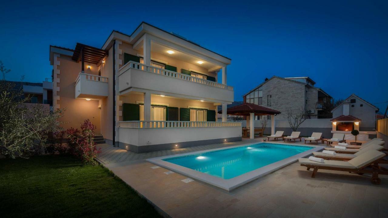 Villa Rosa Ventorum With Private Pool Near Split Kastela Bagian luar foto