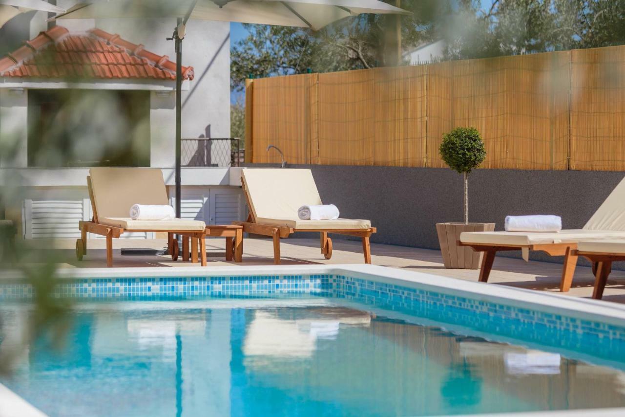 Villa Rosa Ventorum With Private Pool Near Split Kastela Bagian luar foto