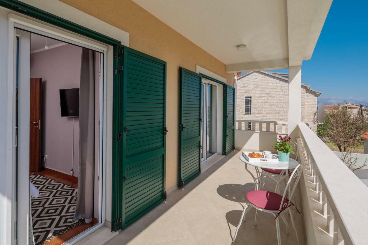 Villa Rosa Ventorum With Private Pool Near Split Kastela Bagian luar foto